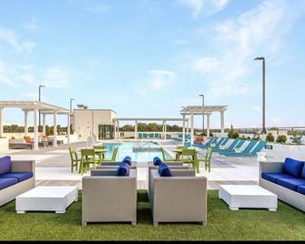 Entire luxury condo - Lithonia - Pool