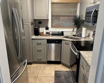 Mdkd Private Place - Decatur - Kitchen