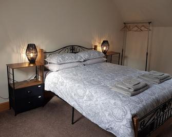 Beautiful Highland Cottage In The Heart Of Evanton. stl: Hi-20018-F, Epc : (D) - Dingwall - Bedroom