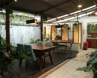 Semeru Hostel Malang - Malang - Patio