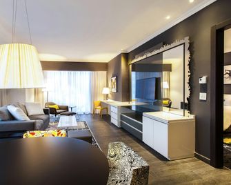 سورتيس هوتل، سبا آند كازينو، أوتوجراف كوليكشن باي ماريوت - بنما سيتي (بنما) - غرفة معيشة