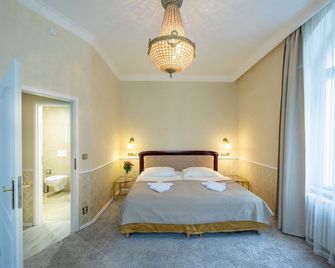 Villa Basileia Riverside - קרלובי וארי - חדר שינה