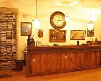 Sur La Mer - Morjim - Front desk