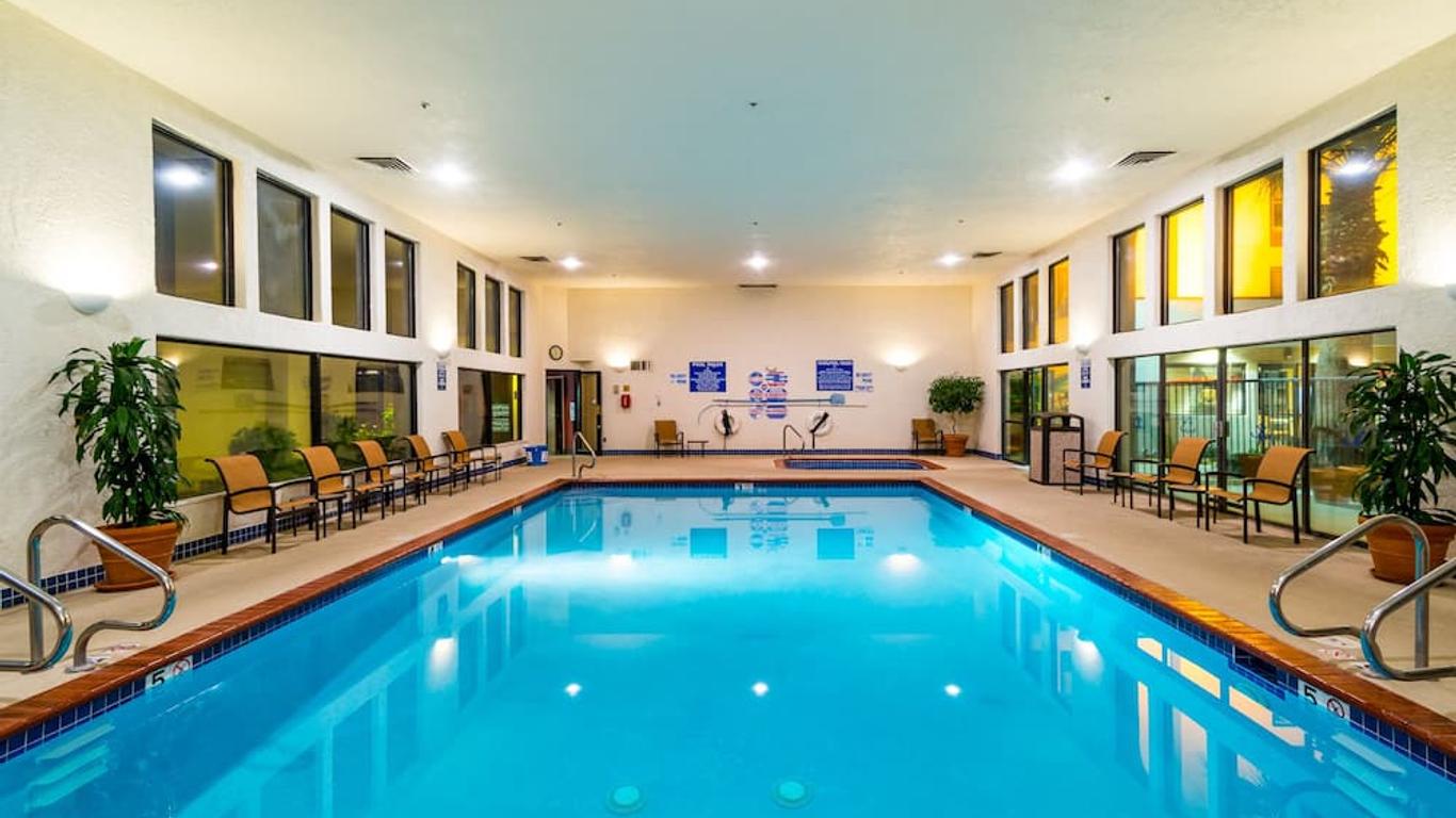 هامبتون إن سان جورج