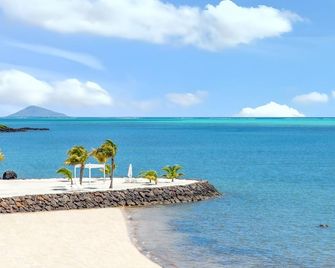 Modern Apartment In Pereybere With Pool - Grand Baie - Beach