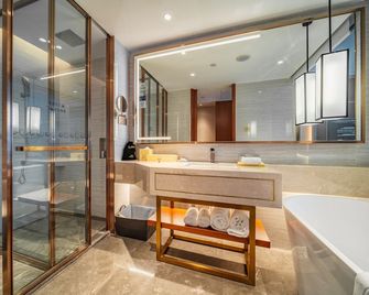 Lia Charlton Hotel Shenzhen - Shenzhen - Baño