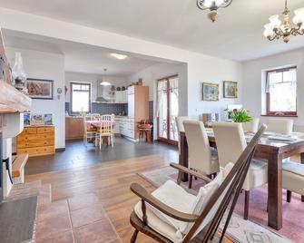 Awesome Home In Varazdinske Toplice - Varazdinske Toplice - Comedor
