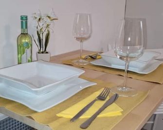 Villa Blanca, W-Lan, Office - Leverkusen - Jídelna