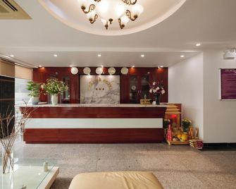 Ngan Ha Hotel - Hanoi - Front desk
