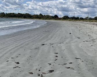 1887 remodeled home located in the heart of historic Jamestown,RI. - Jamestown - Beach