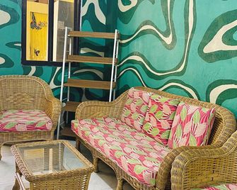 Byahero's Eskapo Hostel - Moalboal - Lounge