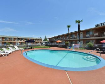 Americas Best Value Inn - Red Bluff - Red Bluff - Pool