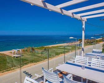 Must Boutique Hotel & Restaurant - Kanali - Balcone
