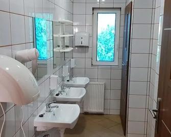 Luxhostel24 Warsaw - Varsovia - Baño