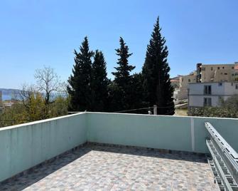 Green Villa - Bar - Balkon