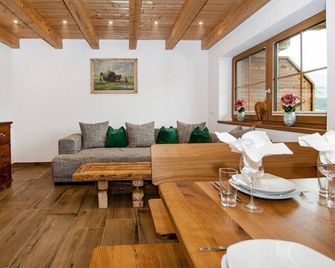 Chalet in Bramberg Near Wildkogel Ski Arena - Bramberg am Wildkogel - Wohnzimmer