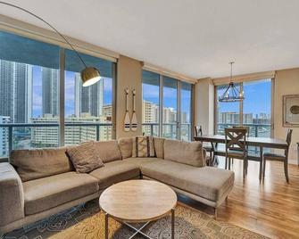 Luxury Waterfront Condo - Hallandale Beach - Living room