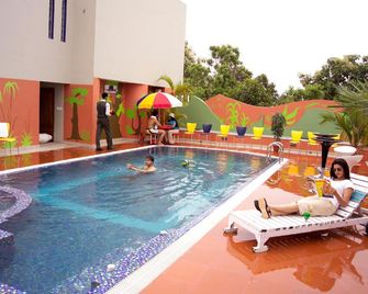 Nila Palace - Kollam - Piscina