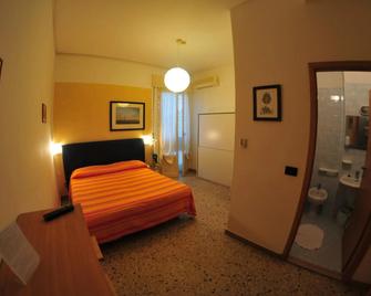 Hotel Antonella - Rávena - Habitación