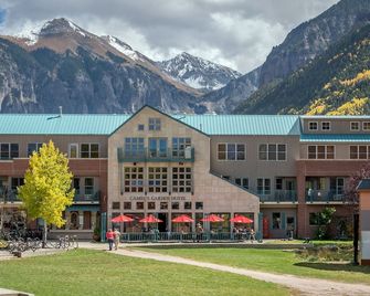 Camels Garden Hotel - Telluride - Building