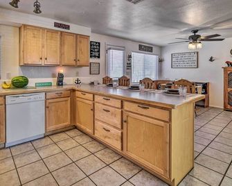 1 Mi to Canyon Tours Vibrant Page Paradise! - Page - Cucina