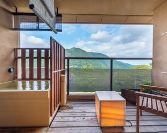 هاكونهيه ستسوجيتسوكا - هاكونى - شرفة