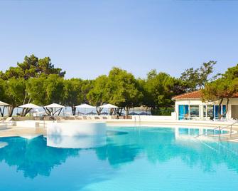 Park Plaza Belvedere Medulin - Medulin - Piscina