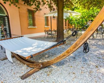 Student's Hostel Estense - Ferrara - Patio
