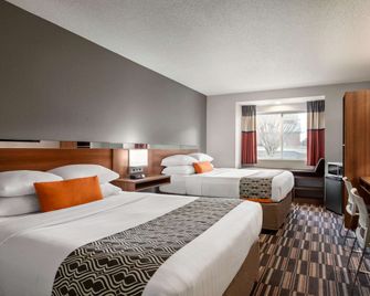 Microtel Inn & Suites by Wyndham Tifton - Tifton - Makuuhuone