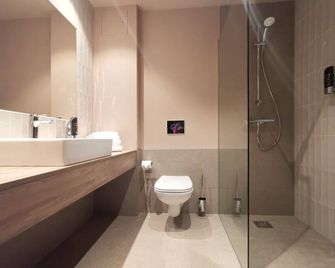 H24 Stadthotel Bernau - Bernau bei Berlin - Bathroom