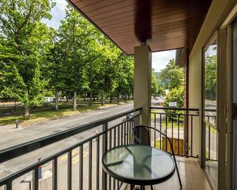 Tussock Peak Lodge - Hanmer Springs - Balcony