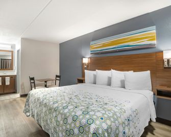 Hometowne Studios Greenville - Maggie Valley - Спальня