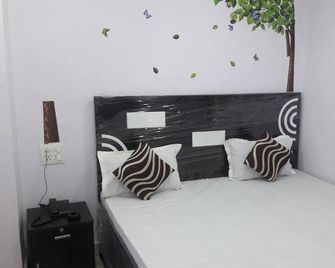 Rajdhani guest house - Faridabad - Slaapkamer