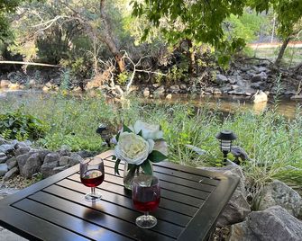 Cozy Cabin Located on the Ogden River - Ogden - Restaurant