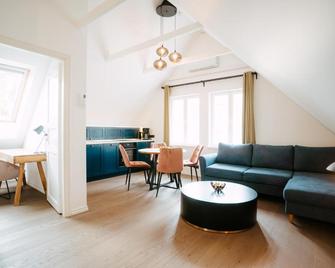 Wiedemanni 13/1 apartments - Haapsalu - Olohuone