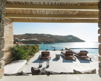 Nimbus My Aktis - Mýkonos - Uima-allas