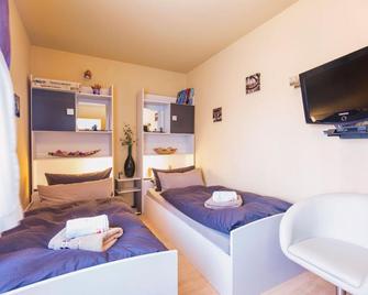 Zwei 4 Sterne Wohnungen Bei Limburg - Limburg an der Lahn - Slaapkamer