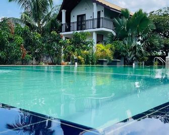 Four Points Resort - Anuradhapura - Anuradhapura - Pool