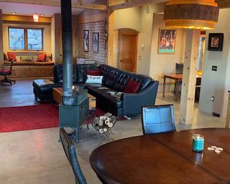 Private Orchard Retreat on 7 acres - Cedaredge - Sala de estar