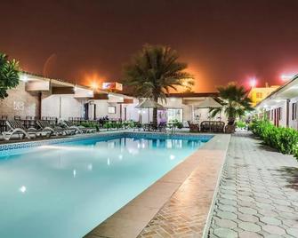 Marhaba Resort - Sharjah - Piscina