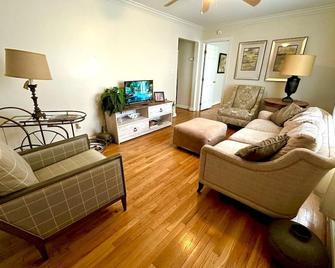 Chic Condo in Downtown Raleigh - Raleigh - Ruang tamu