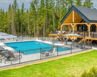 Casa de Campo / Luxury, Comfort & SPA near Quebec - Shannon - Pool