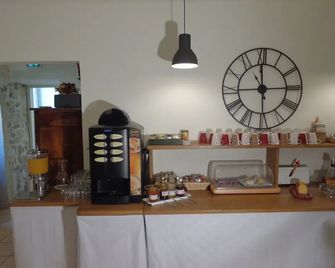 Hôtel Lou Cigaloun - Orange - Buffet