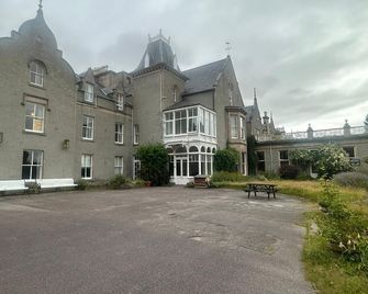 Cluny Hill Hotel - Forres - Edificio