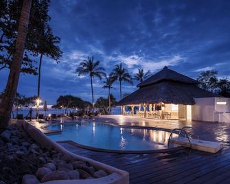 مون لايت باي ريزورت - كو لانتا - حوض السباحة