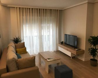Apartamento Abuelo Mayorga - Plasencia - Living room