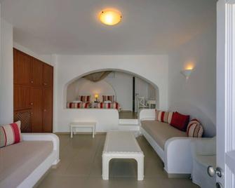 Aspalathras White Hotel - Folegandros