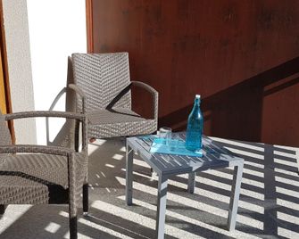 Les Blanches Provençales - Montclar - Balkon