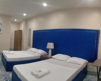 Athena's Guest House - Tacloban City - Habitación