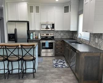 Luxury Guest Apartment - Nampa - Kitchen